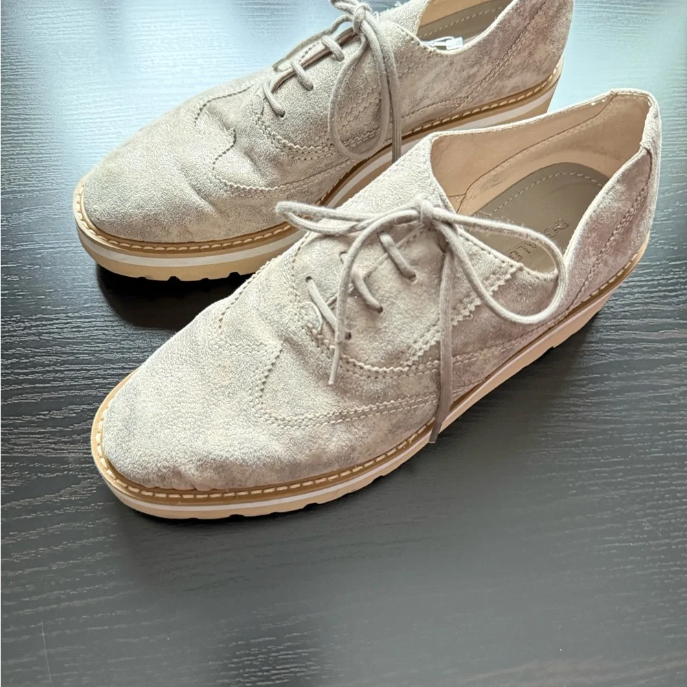 Donald Pliner Taupe Suede Platform Oxford Lug Sole Shoes 8.5